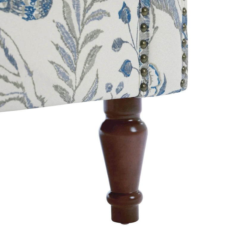 Fauteuil d'appoint à dossier haut avec clous décoratifs et coussin amovible