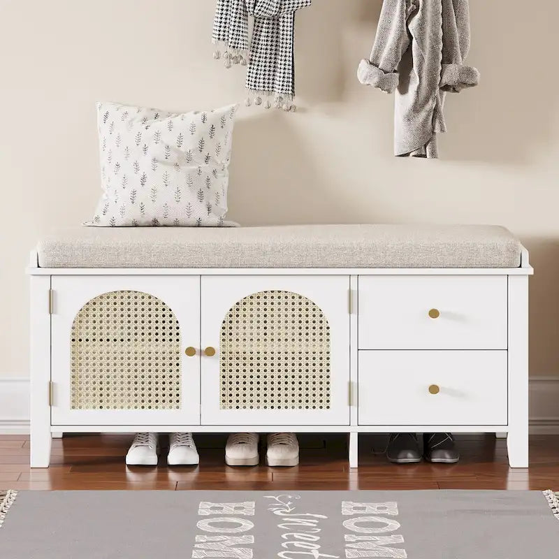 Banc à chaussures d'entrée avec portes en rotin, coussin et tiroirs de rangement
