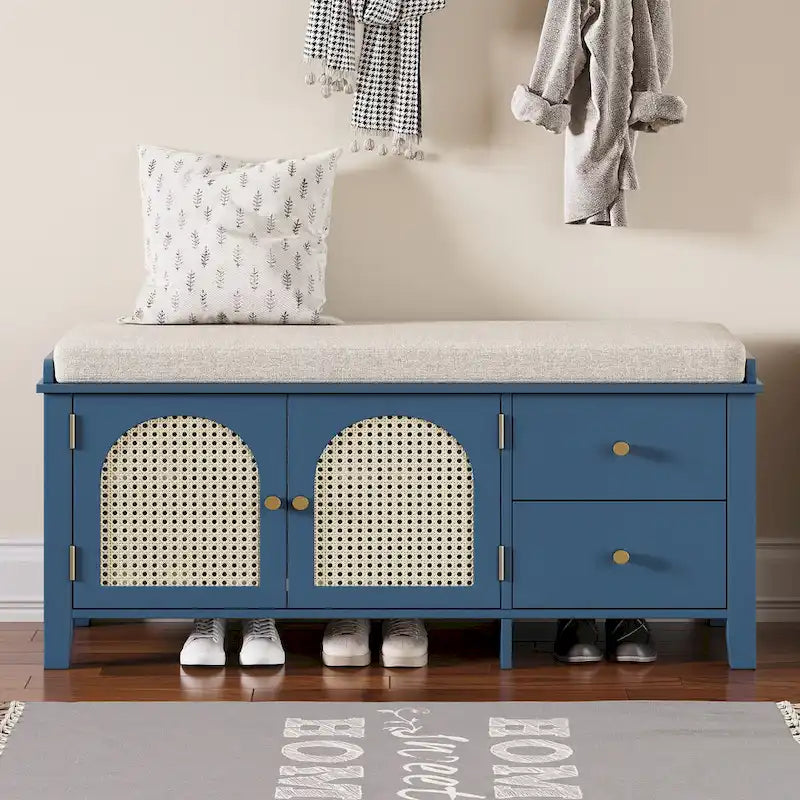 Banc à chaussures d'entrée avec portes en rotin, coussin et tiroirs de rangement