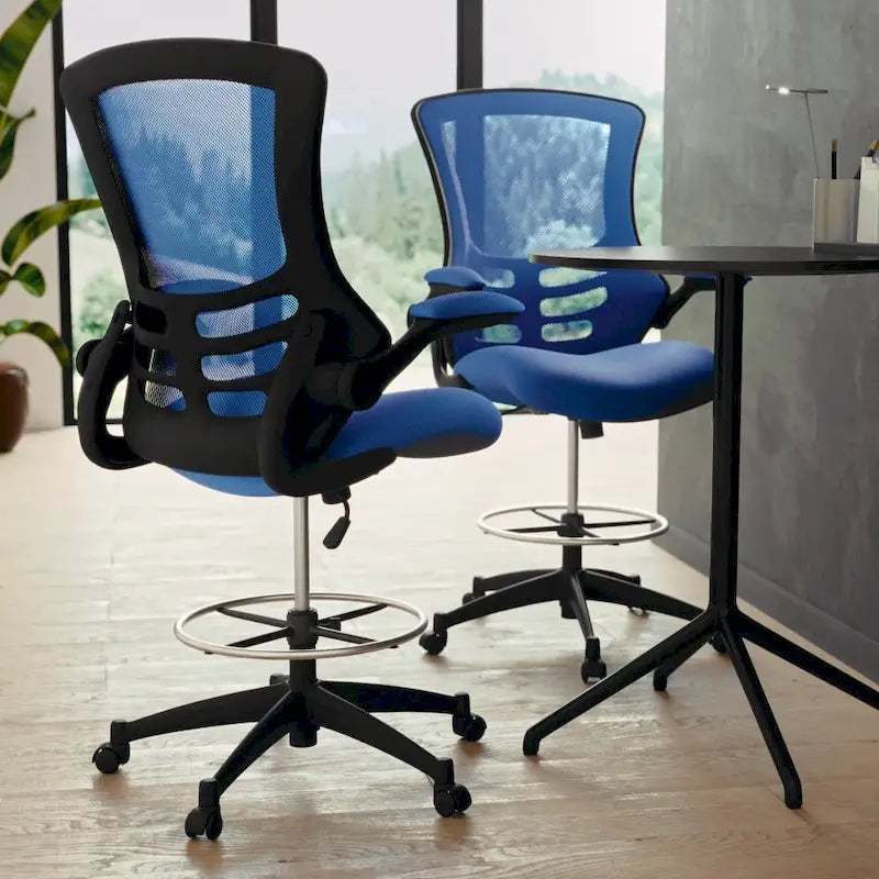 Fauteuil de bureau ergonomique mi-dos en maille avec accoudoirs relevables et repose-pieds réglable