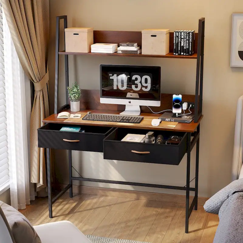 Bureau d'ordinateur avec étagère, prise de courant et ports USB